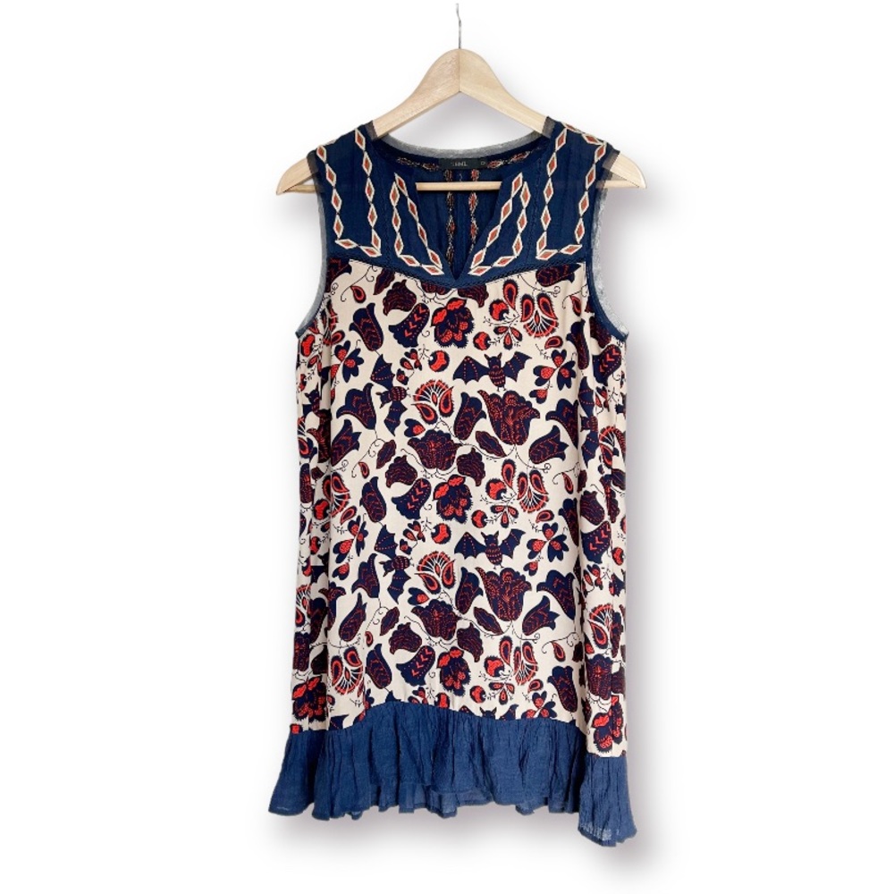 THML Sleeveless Notched V-neck Embroidered Detail Novelty Bat Print Dress XS